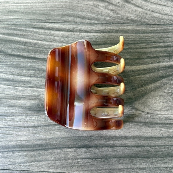 Scunci uber-stylish jaw clip in mortise shell brown - Picture 2 of 4